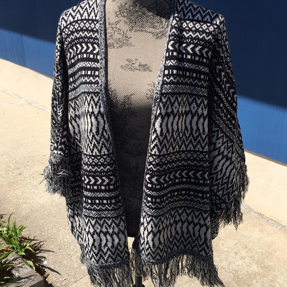 Cardigan - Picture 3 of 8